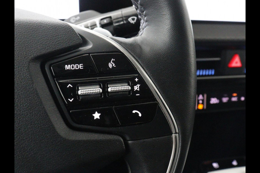 Kia Ev6 Plus Advanced 77.4 kWh | SOH 93,7% | Panoramadak | 360 camera | Stoel & stuurverwarming | Stoelkoeling | Adaptive cruise | Climate control | Navigatie | DAB+ | Bluetooth | Carplay | Sfeerverlichting | Keyless | Meridan surround | Side assist