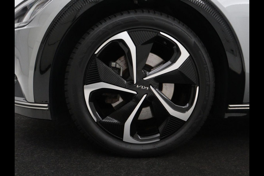 Kia Ev6 Plus Advanced 77.4 kWh | SOH 93,7% | Panoramadak | 360 camera | Stoel & stuurverwarming | Stoelkoeling | Adaptive cruise | Climate control | Navigatie | DAB+ | Bluetooth | Carplay | Sfeerverlichting | Keyless | Meridan surround | Side assist