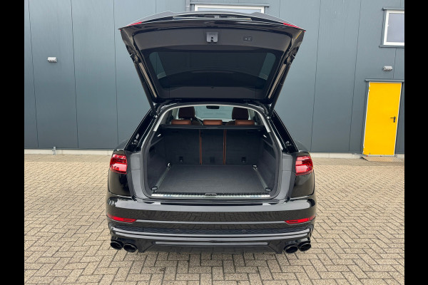 Audi Q8 55 TFSI quattro * S-line * Panoramadak * Dealer onderh. *