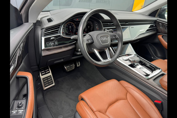 Audi Q8 55 TFSI quattro * S-line * Panoramadak * Dealer onderh. *