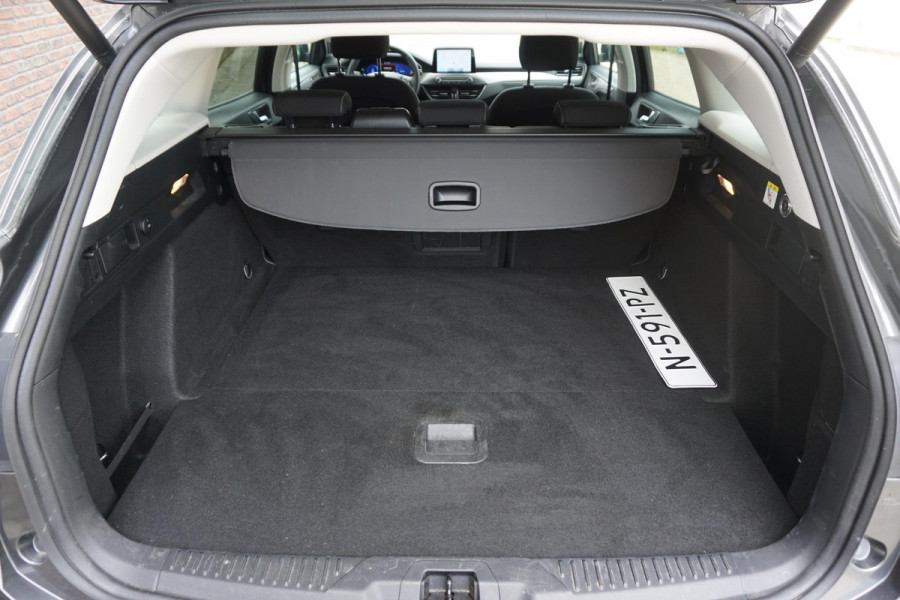 Ford FOCUS Wagon 1.0 EcoB.125PK Titanium X Business/Trekhaak/ Dealeronderhouden.
