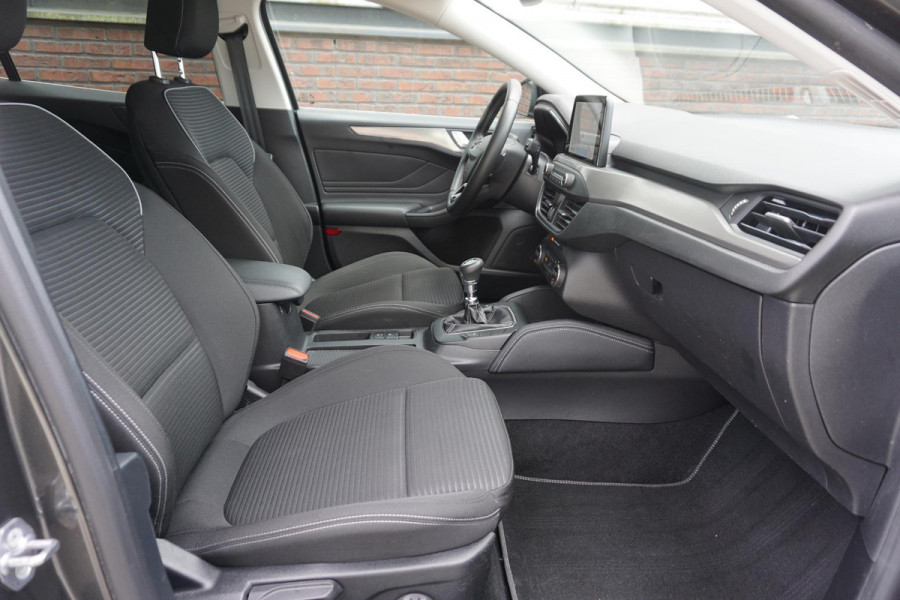 Ford FOCUS Wagon 1.0 EcoB.125PK Titanium X Business/Trekhaak/ Dealeronderhouden.