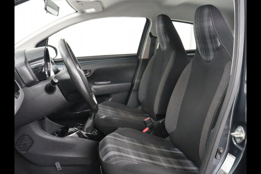 Peugeot 108 1.0 e-VTi Allure | Cruise control | Navigatie | DAB+ | Mirrorlink | Bluetooth | Airco