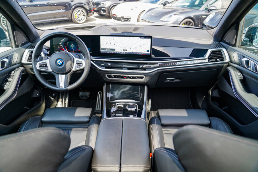 BMW X5 XDrive50e High Executive | X5M Kuipstoelen | Driving assistant Prof | HuD | Dravit Grau | Luchtvering | Stoelverkoeling |