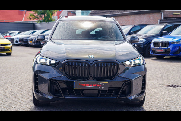 BMW X5 XDrive50e High Executive | X5M Kuipstoelen | Driving assistant Prof | HuD | Dravit Grau | Luchtvering | Stoelverkoeling |