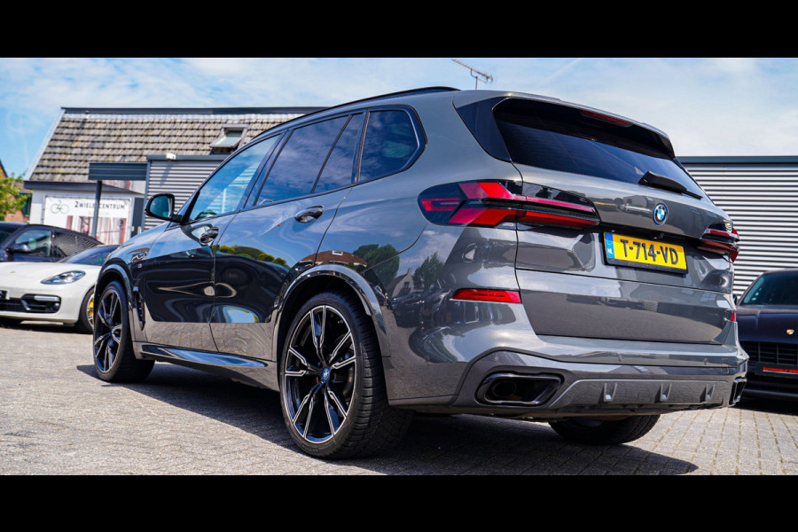 BMW X5 XDrive50e High Executive | X5M Kuipstoelen | Driving assistant Prof | HuD | Dravit Grau | Luchtvering | Stoelverkoeling |