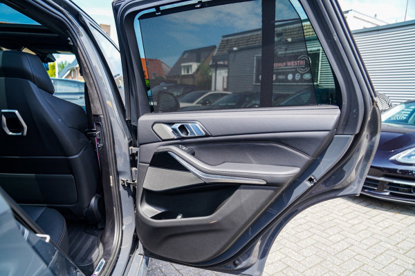 BMW X5 XDrive50e High Executive | X5M Kuipstoelen | Driving assistant Prof | HuD | Dravit Grau | Luchtvering | Stoelverkoeling |
