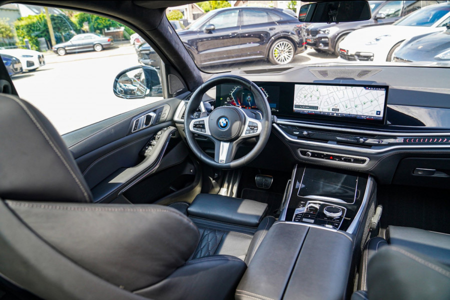 BMW X5 XDrive50e High Executive | X5M Kuipstoelen | Driving assistant Prof | HuD | Dravit Grau | Luchtvering | Stoelverkoeling |