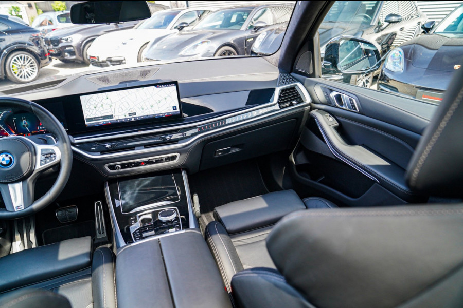 BMW X5 XDrive50e High Executive | X5M Kuipstoelen | Driving assistant Prof | HuD | Dravit Grau | Luchtvering | Stoelverkoeling |