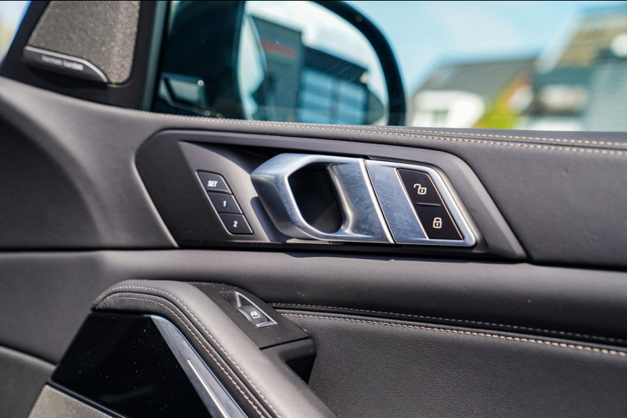 BMW X5 XDrive50e High Executive | X5M Kuipstoelen | Driving assistant Prof | HuD | Dravit Grau | Luchtvering | Stoelverkoeling |