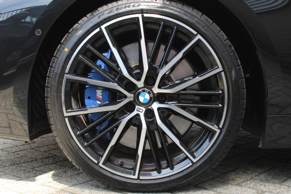 BMW 1-serie 118i High Executive M-Sport Plus | Shadow Line | Panoramadak | Leder | Active Cruise