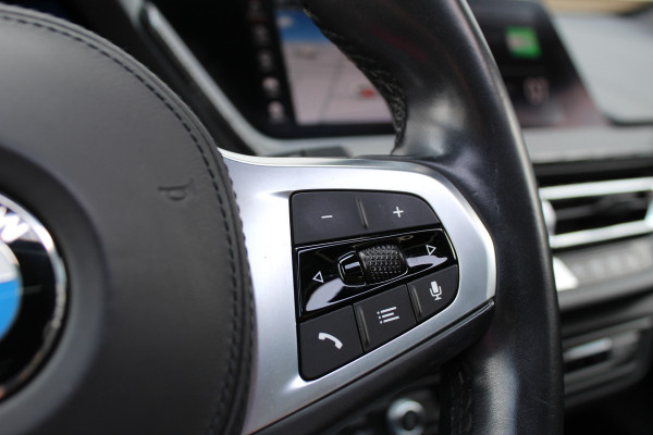 BMW 1-serie 118i High Executive M-Sport Plus | Shadow Line | Panoramadak | Leder | Active Cruise