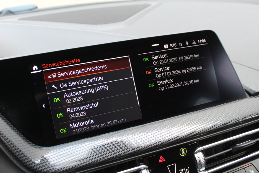 BMW 1-serie 118i High Executive M-Sport Plus | Shadow Line | Panoramadak | Leder | Active Cruise