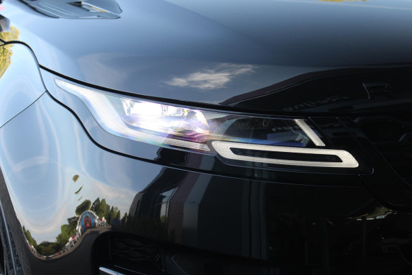 Land Rover Range Rover Evoque 1.5 P300e AWD 254PK R-DYNAMIC HSE | PANORAMISCH SCHUIF / KANTELDAK | ELEKTRISCH VERSTELBARE VOORSTOELEN / BESTUURDERSTOEL MET GEHEUGEN | LEDEREN BEKLEDING | VOORSTOELEN  VERWARMBAAR | 20" LICHTMETALEN VELGEN | KEYLESS ENTRY / START | DODEHOEK DETECTIE | EXTRA GETINTE ACHTERRUITEN | FULL LED KOPLAMPEN | LED ACHTERLICHTEN | ADAPTIVE CRUISE CONTROL | APPLE CARPLAY | ACHTERKLEP ELEKTRISCH BEDIENBAAR | MERIDIAN PREMIUM AUDIO SYSTEEM | RODE REMKLAUWEN |