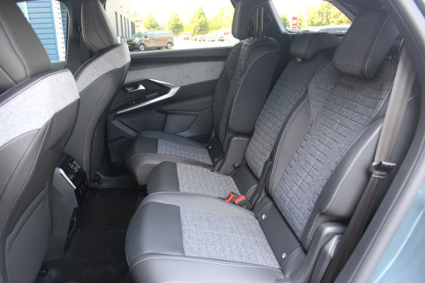 Peugeot 5008 1.2 Hybrid 145PK ALLURE 7p | 360° VISION & DRIVE ASSIST PACK: ANTI DIEFSTAL ALARM MET SUPERVEGRENDELING/VERWARMBAAR VOLLEDEREN STUURWIEL/VISEOPARK 360° HD CAMERA'S MET PARKEERHULP VOOR, BUITENSPIEGELS MET KANTELFUNCTIE BIJ HET ACHTERUITRIJDEN/ADAPTIVE CRUISE CONTROL MET STOP & GO FUNCTIE, REAR CROSS TRAFFIC ALERT, LANE CHANGE ASSIST, DODEHOEK DETECTIE, GROOTLICHT ASSISTENT | PANORAMIC NAVIGATION PACK: PEUGEOT PANORAMIC i-COCKPIT MET GEBOGEN EN ZWEVEND HD SCHERM/PEUGEOT 3D NAVIGATIE/SPRAAKHERKENNING/3-USB AANSLUITINGEN/DRAADLOZE TELEFOONLADER | SEAT PACK: AGR STOEL MET