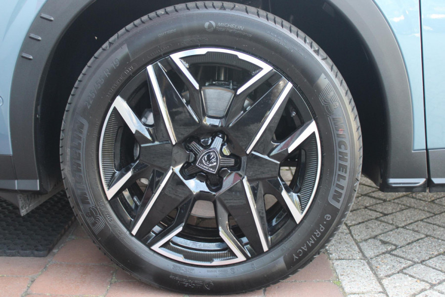 Peugeot 5008 1.2 Hybrid 145PK ALLURE 7p | 360° VISION & DRIVE ASSIST PACK: ANTI DIEFSTAL ALARM MET SUPERVEGRENDELING/VERWARMBAAR VOLLEDEREN STUURWIEL/VISEOPARK 360° HD CAMERA'S MET PARKEERHULP VOOR, BUITENSPIEGELS MET KANTELFUNCTIE BIJ HET ACHTERUITRIJDEN/ADAPTIVE CRUISE CONTROL MET STOP & GO FUNCTIE, REAR CROSS TRAFFIC ALERT, LANE CHANGE ASSIST, DODEHOEK DETECTIE, GROOTLICHT ASSISTENT | PANORAMIC NAVIGATION PACK: PEUGEOT PANORAMIC i-COCKPIT MET GEBOGEN EN ZWEVEND HD SCHERM/PEUGEOT 3D NAVIGATIE/SPRAAKHERKENNING/3-USB AANSLUITINGEN/DRAADLOZE TELEFOONLADER | SEAT PACK: AGR STOEL MET