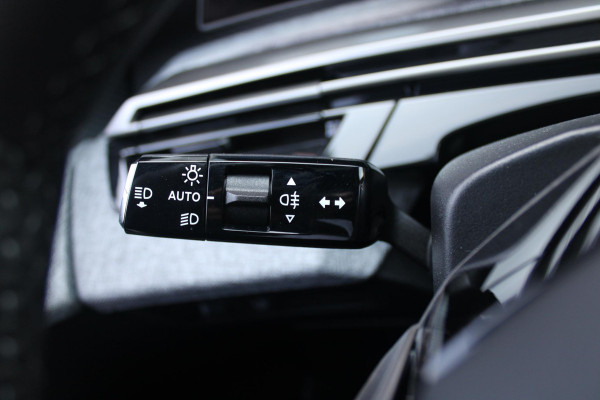 Peugeot 5008 1.2 Hybrid 145PK ALLURE 7p | 360° VISION & DRIVE ASSIST PACK: ANTI DIEFSTAL ALARM MET SUPERVEGRENDELING/VERWARMBAAR VOLLEDEREN STUURWIEL/VISEOPARK 360° HD CAMERA'S MET PARKEERHULP VOOR, BUITENSPIEGELS MET KANTELFUNCTIE BIJ HET ACHTERUITRIJDEN/ADAPTIVE CRUISE CONTROL MET STOP & GO FUNCTIE, REAR CROSS TRAFFIC ALERT, LANE CHANGE ASSIST, DODEHOEK DETECTIE, GROOTLICHT ASSISTENT | PANORAMIC NAVIGATION PACK: PEUGEOT PANORAMIC i-COCKPIT MET GEBOGEN EN ZWEVEND HD SCHERM/PEUGEOT 3D NAVIGATIE/SPRAAKHERKENNING/3-USB AANSLUITINGEN/DRAADLOZE TELEFOONLADER | SEAT PACK: AGR STOEL MET