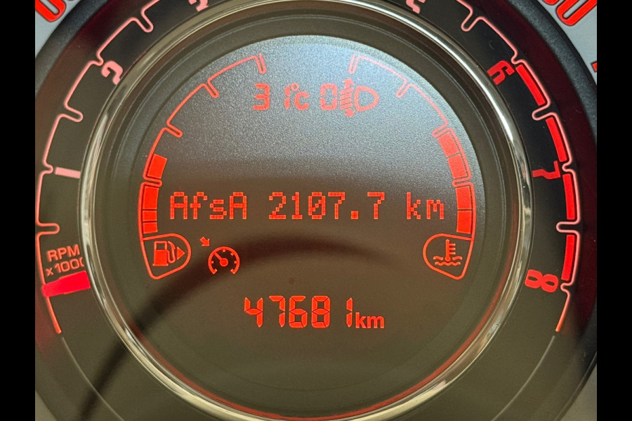 Fiat 500 1.2 Lounge SCHUIF/KANTELDAK NAVI (BOVAG/RIJKLAARPRIJS)