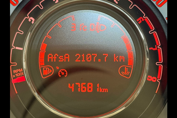 Fiat 500 1.2 Lounge SCHUIF/KANTELDAK NAVI (BOVAG/RIJKLAARPRIJS)