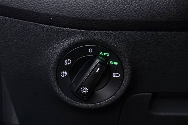 Škoda Kodiaq 1.5 TSI Business Edition 7p. (TREKHAAK WEGKLAPBAAR, NAVI, CAMERA, PDC, STOELVERWARMING, 1e EIG CARPLAY)