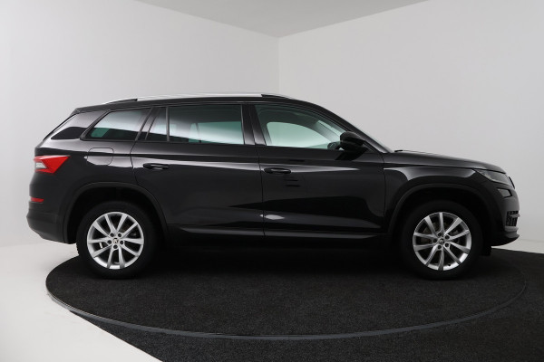 Škoda Kodiaq 1.5 TSI Business Edition 7p. (TREKHAAK WEGKLAPBAAR, NAVI, CAMERA, PDC, STOELVERWARMING, 1e EIG CARPLAY)