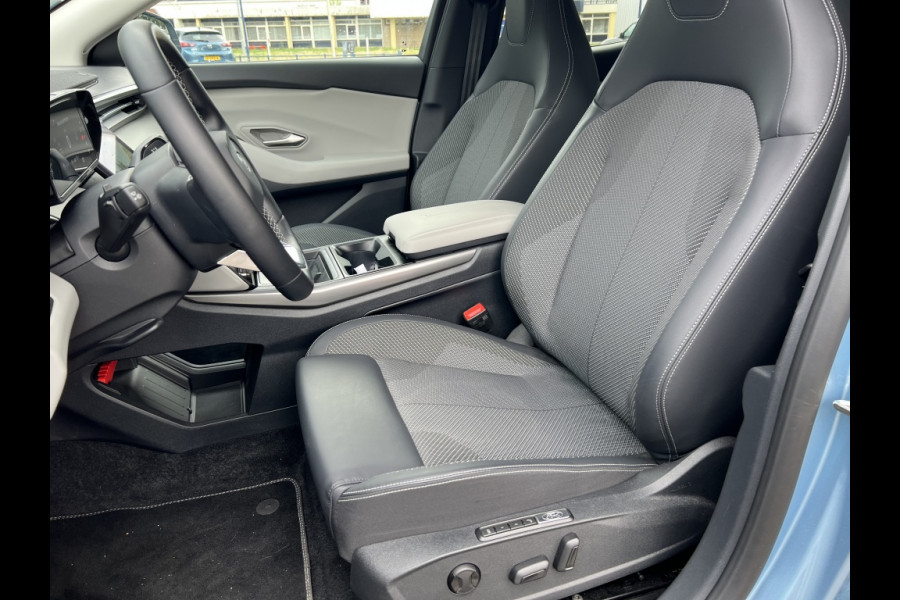 Ford Explorer Ext Range RWD 77 kWh TREKHAAK! WARMTEPOMP! DRIVERPACK!