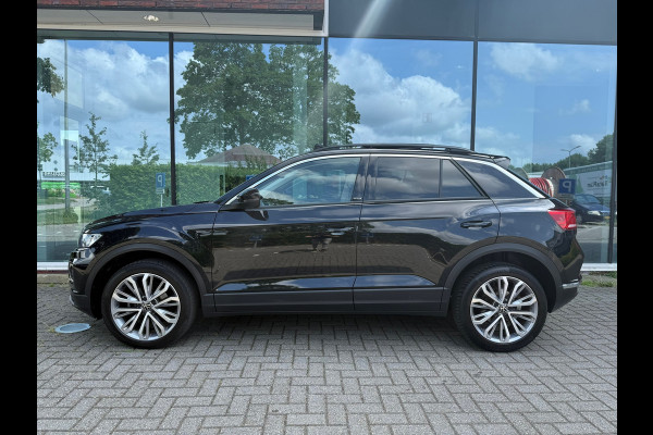 Volkswagen T-Roc 1.5 TSI Style Business - Automaat - Pano/Schuifdak - Navi - Parkeerhulp