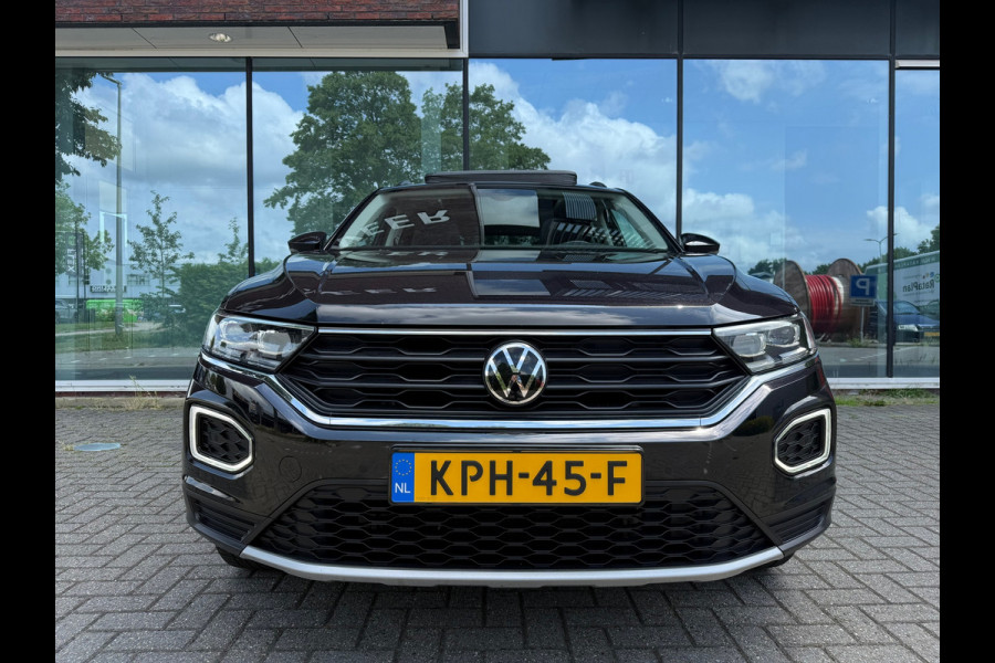 Volkswagen T-Roc 1.5 TSI Style Business - Automaat - Pano/Schuifdak - Navi - Parkeerhulp