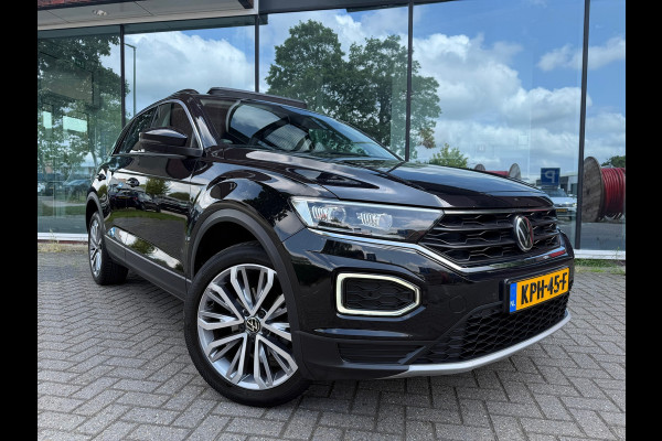Volkswagen T-Roc 1.5 TSI Style Business - Automaat - Pano/Schuifdak - Navi - Parkeerhulp