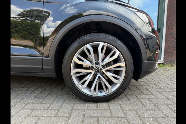 Volkswagen T-Roc 1.5 TSI Style Business - Automaat - Pano/Schuifdak - Navi - Parkeerhulp
