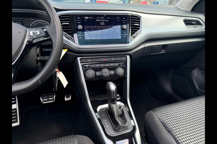 Volkswagen T-Roc 1.5 TSI Style Business - Automaat - Pano/Schuifdak - Navi - Parkeerhulp