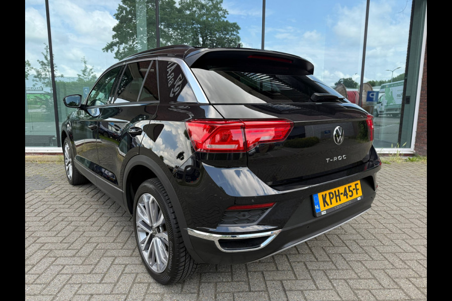 Volkswagen T-Roc 1.5 TSI Style Business - Automaat - Pano/Schuifdak - Navi - Parkeerhulp