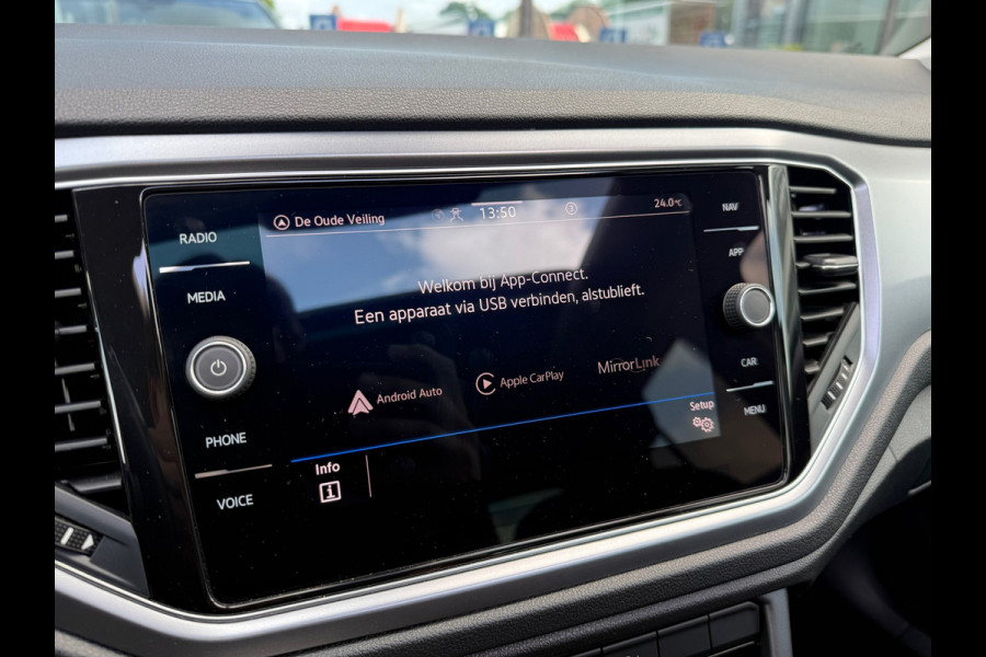 Volkswagen T-Roc 1.5 TSI Style Business - Automaat - Pano/Schuifdak - Navi - Parkeerhulp
