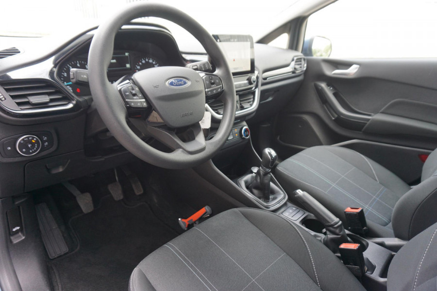 Ford Fiesta 1.1 /Navigatie/Parkeersensoren/Cruisecontrol/ Dealeronderhouden.