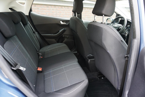 Ford Fiesta 1.1 /Navigatie/Parkeersensoren/Cruisecontrol/ Dealeronderhouden.