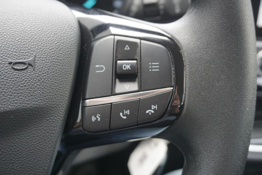 Ford Fiesta 1.1 /Navigatie/Parkeersensoren/Cruisecontrol/ Dealeronderhouden.