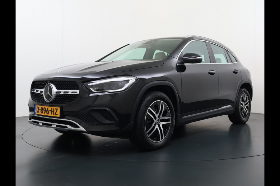 Mercedes-Benz GLA **Gereserveerd** 250e 218PK Hybride Leder+Massage+Verwarming Camera Adap.Cruise Apple Carplay Android Auto Navi Ecc Business Sol Blind Spot Warning Led Pdc Lmv 18" DAB Bluetooth Elek.Achterklep Isofix