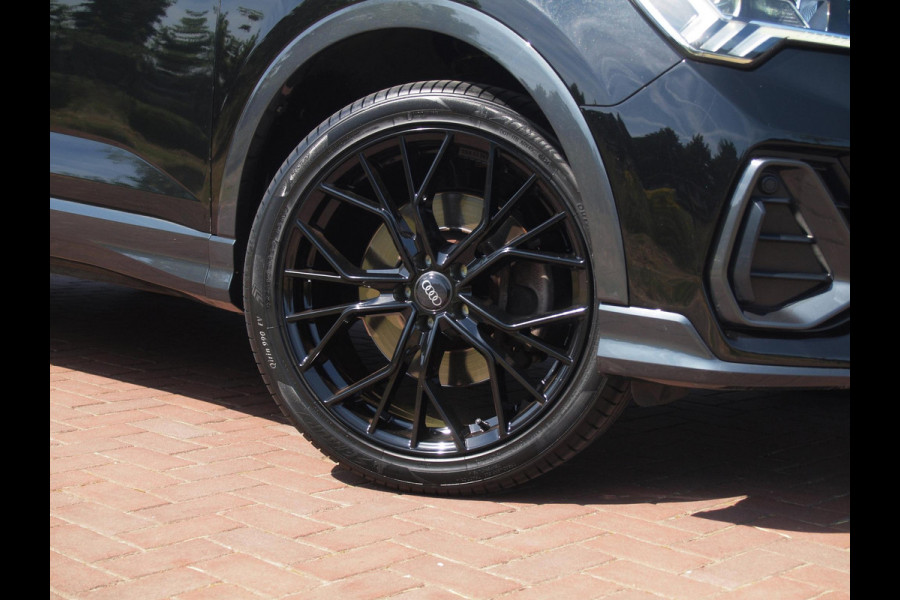 Audi Q3 Sportback 45 TFSI e Advanced Edition | Black Optic | Apple Carplay | Leer | 20 Inch | NL-Auto |