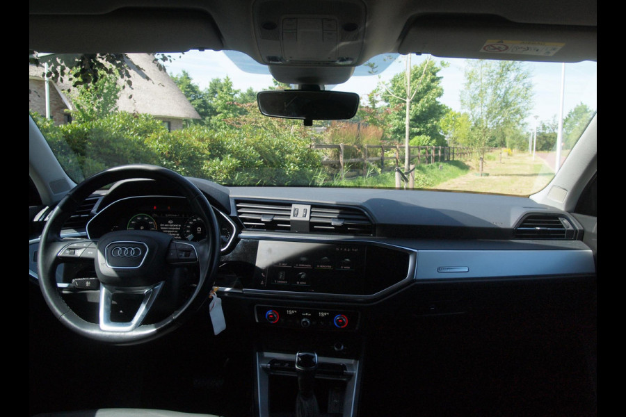 Audi Q3 Sportback 45 TFSI e Advanced Edition | Black Optic | Apple Carplay | Leer | 20 Inch | NL-Auto |
