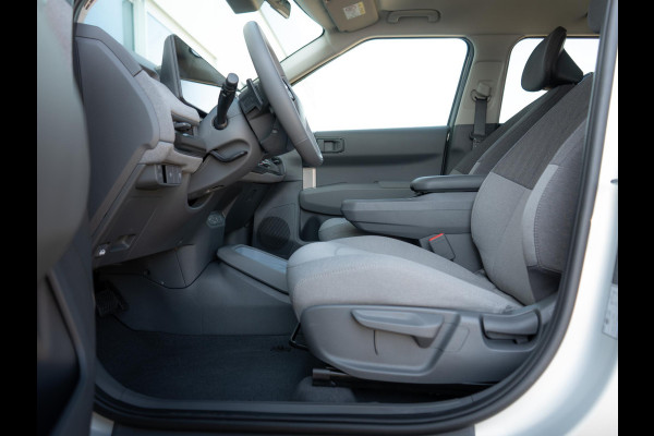 Kia EV3 Plus 81.4 kWh | Stoel en stuurverwarming | Navi | Dode hoek assistentie |