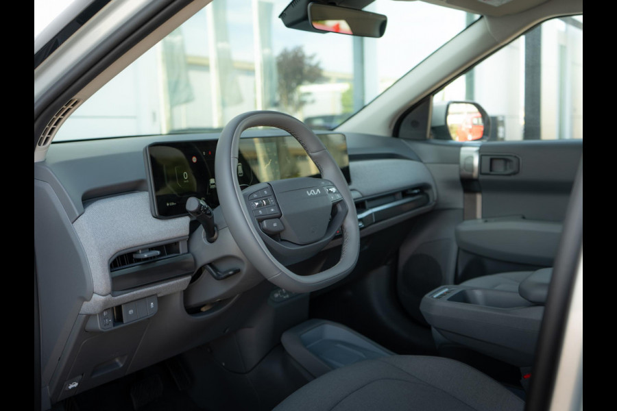 Kia EV3 Plus 81.4 kWh | Stoel en stuurverwarming | Navi | Dode hoek assistentie |