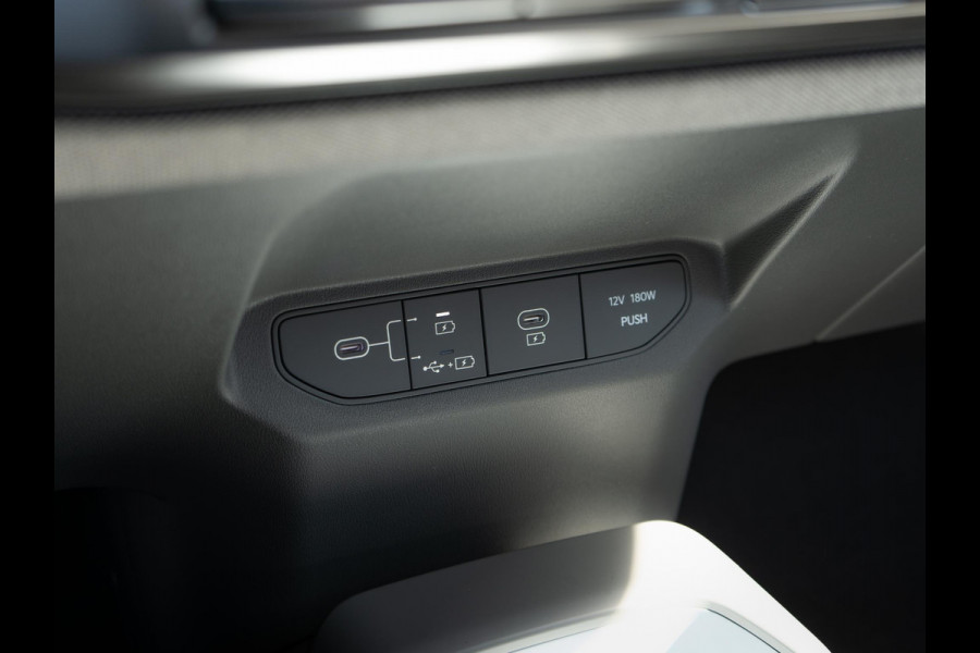 Kia EV3 Plus 81.4 kWh | Stoel en stuurverwarming | Navi | Dode hoek assistentie |