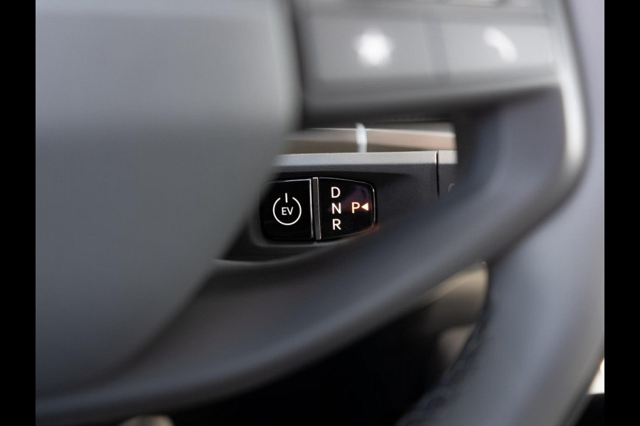 Kia EV3 Plus 81.4 kWh | Stoel en stuurverwarming | Navi | Dode hoek assistentie |