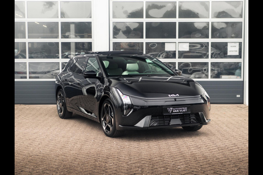 Kia EV4 GT-PlusLine 81.4 kWh | In bestelling | Schuifkanteldak | Navi | Stoel en stuurverwarming |