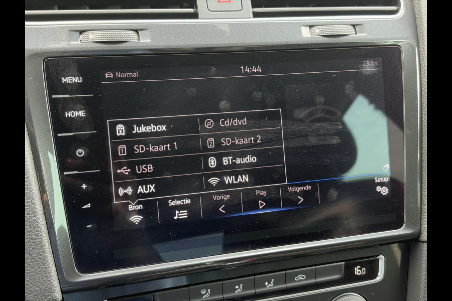 Volkswagen e-Golf e-Golf SOH 91.07%,Navi,Carplay,Camera,Stoelverwarming,Clima,Cruise,Pdc,Lm velgen,Dealer Onderhouden,N.A.P,Apk tot 11-2026