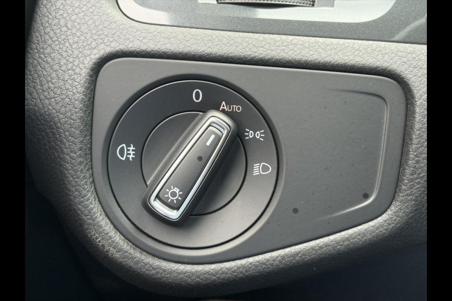 Volkswagen e-Golf e-Golf SOH 91.07%,Navi,Carplay,Camera,Stoelverwarming,Clima,Cruise,Pdc,Lm velgen,Dealer Onderhouden,N.A.P,Apk tot 11-2026