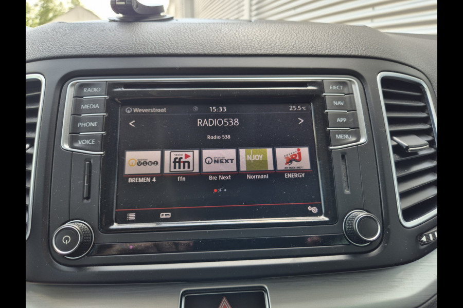Volkswagen Sharan 1.4 TSI Comfortline 7persoons, Carplay/Andriod/Camera,LM velgen,stoelverwarming,Parkeerrsensoren V+A,