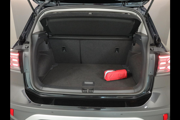 Volkswagen T-Cross 1.0 TSI Style 115PK DSG | Navigatie | Parkeercamera | 18"LM velgen | Matrix koplampen |