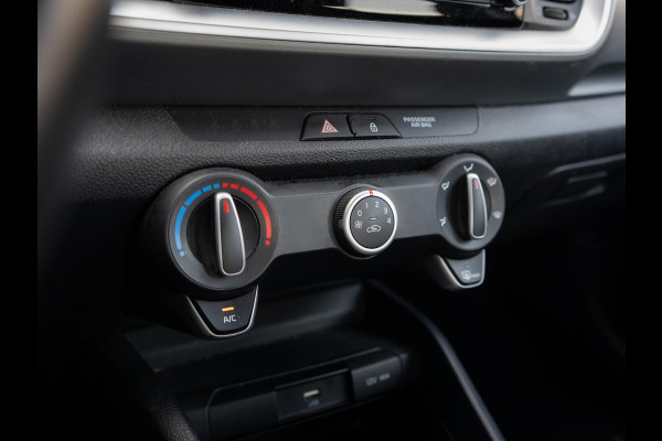 Kia Stonic 1.0 T-GDi MHEV DynamicLine | Caplay/android auto | Achteruitrijcamera | Airco | PDC |