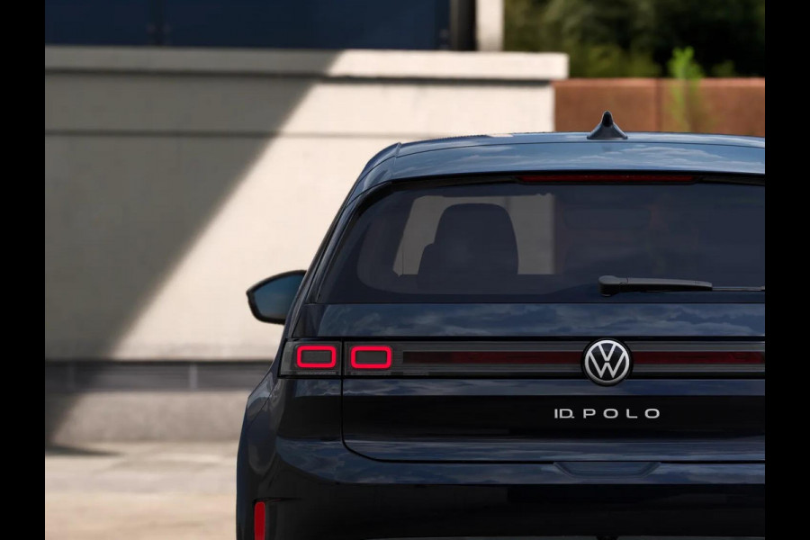 Volkswagen ID. Polo Life First Edition 52 kWh accu, 155 kW / 211 Achteruitrijcamera | Carplay | Stoelverwarming